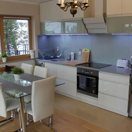 Apartment Cyrhla *